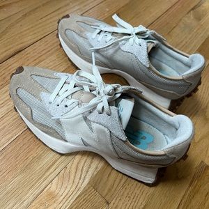 New Balance 327